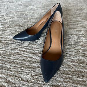 Calvin Klein Gayle Pump Navy Size 7.5